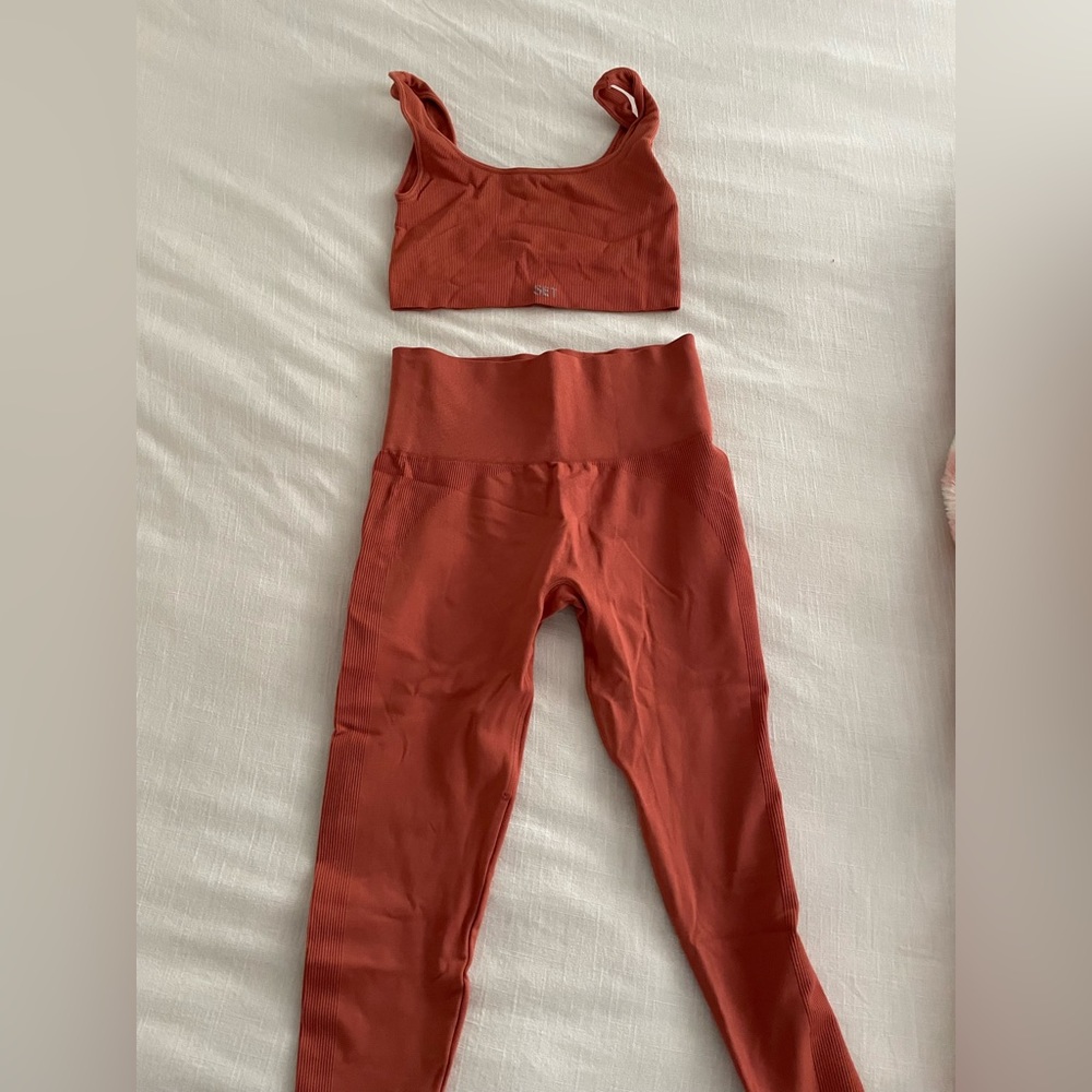 Set Active Sculpt Flex Box Bra and Leggings